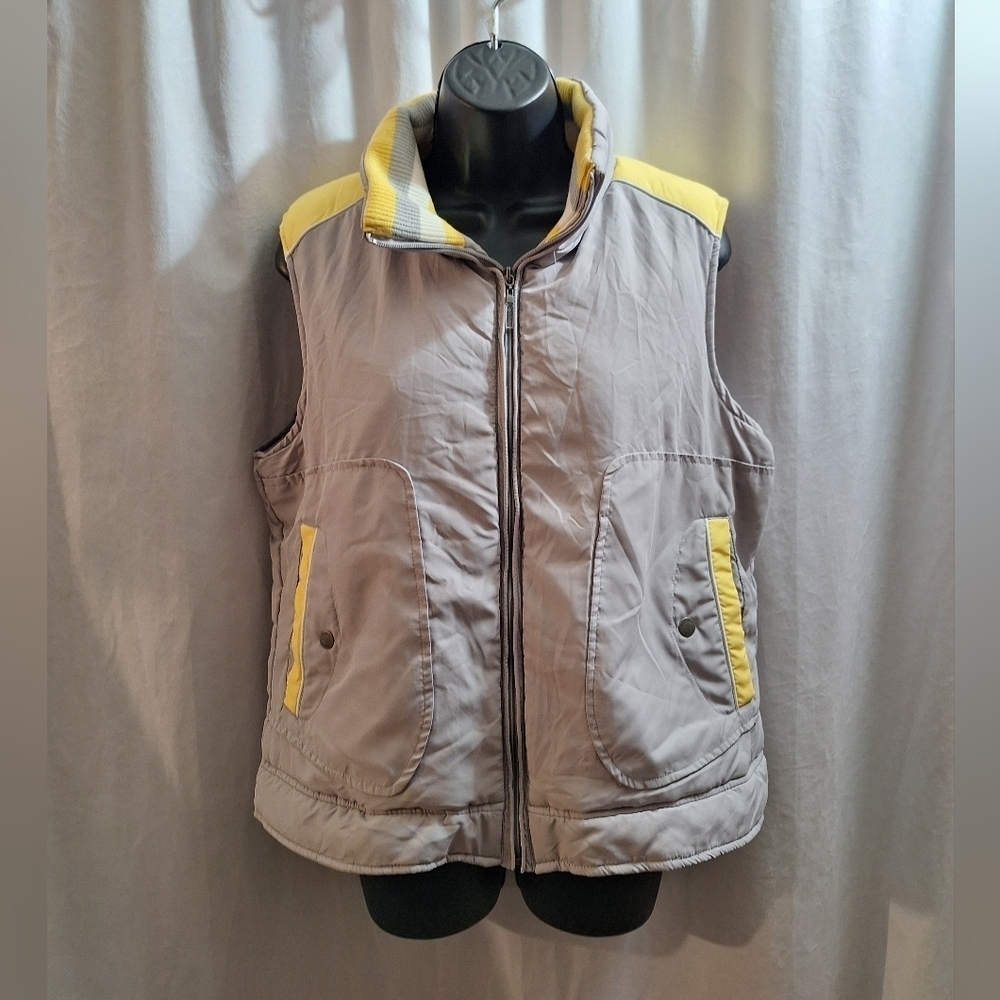 Relativity coat vest XL